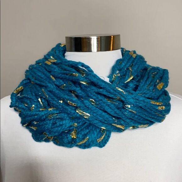 Handmade hand Knit Chunky Open Knit Loose Weave Teal & Gold Infinity Scarf - Picture 1 of 4
